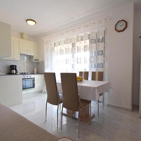Apartment Biserka Malinska Εξωτερικό φωτογραφία