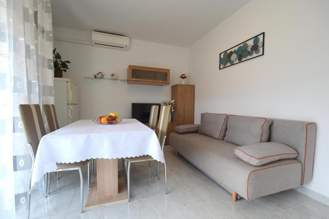 Apartment Biserka Malinska Εξωτερικό φωτογραφία