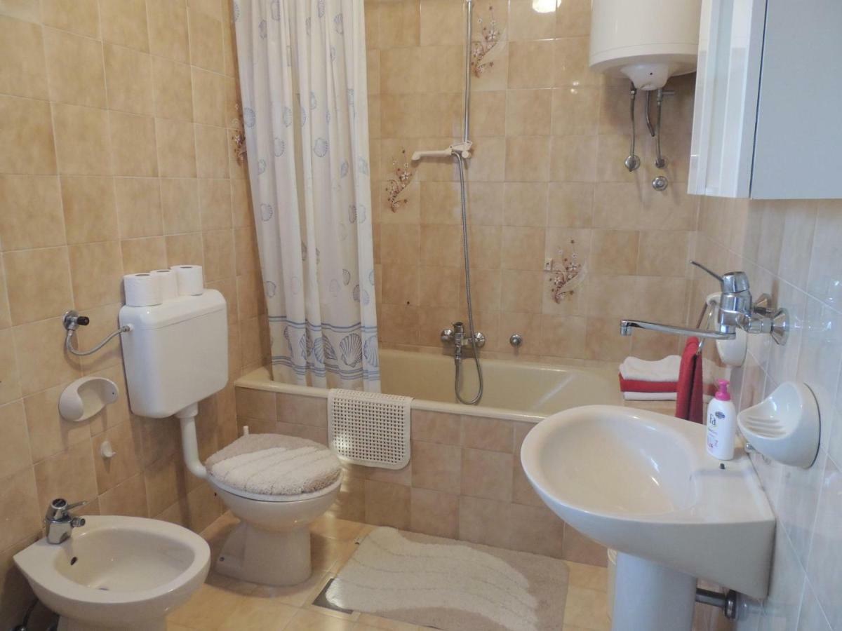 Apartment Biserka Malinska Εξωτερικό φωτογραφία