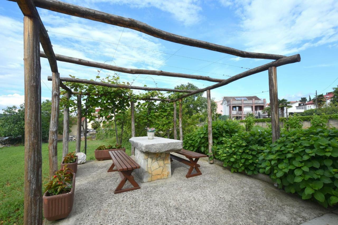 Apartment Biserka Malinska Εξωτερικό φωτογραφία